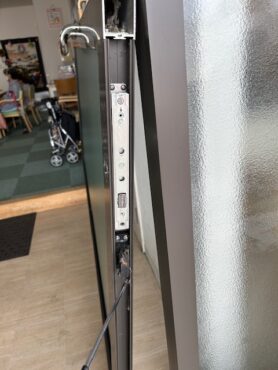 ドア修理